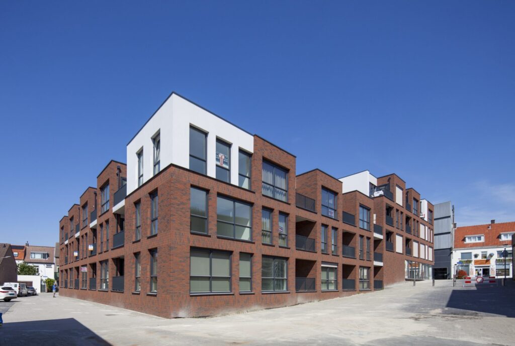 Overzicht van het appartementengebouw aan de Kop van de Noordstraat in Terneuzen